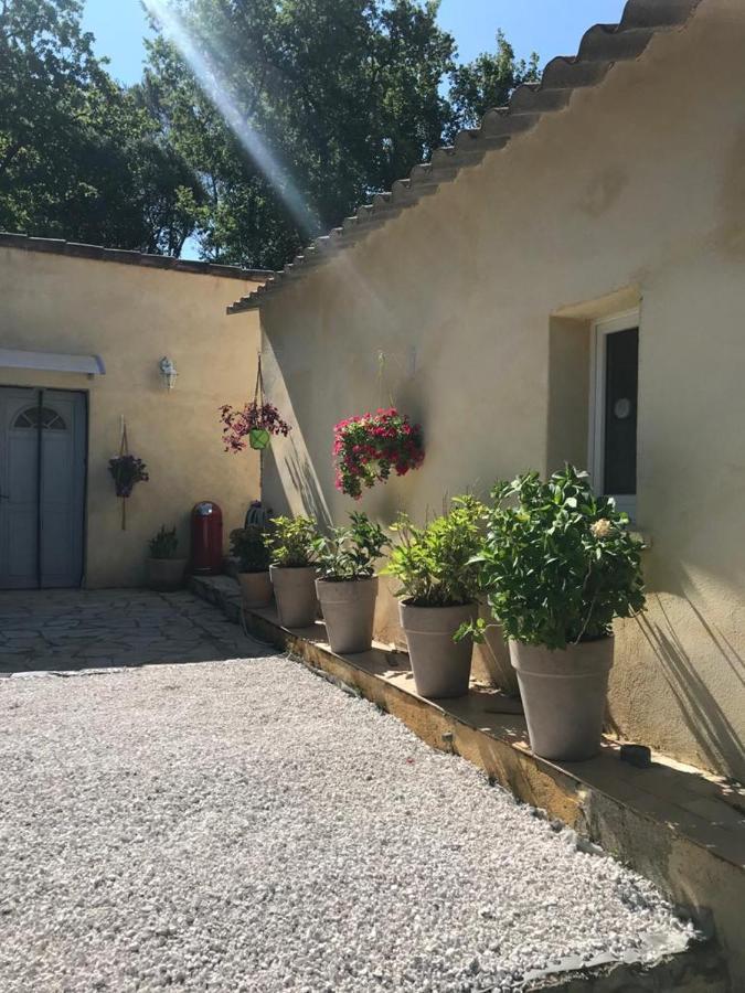 L'Escapade. Entre Aix Et Marseille, Studio Pleine Nature. Fuveau Exterior foto